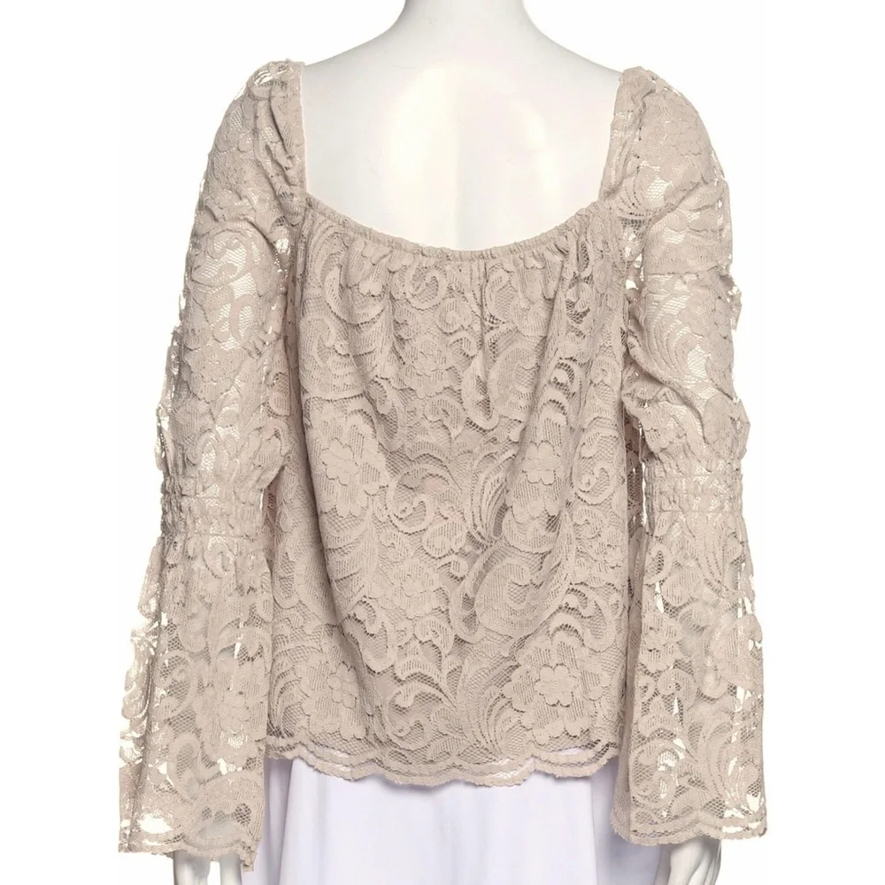 Cupcakes & Cashmere Blouse Cream Size Small NWT Lace Cottagecore Long Sleeve